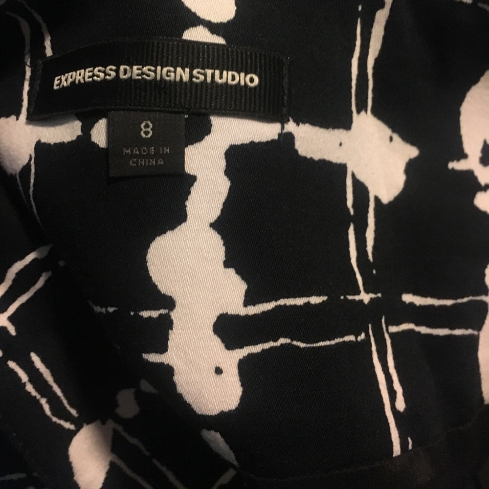 Express Pattern Mini Skirt - Picture 2 of 5